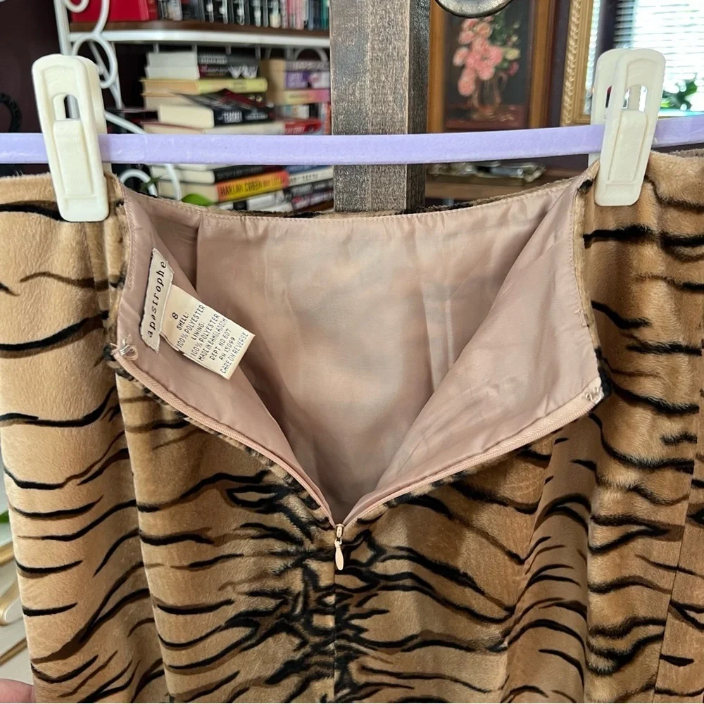 Vintage Y2K Tiger Velour Skirt Size 8